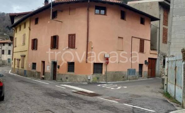 appartamento in vendita a Valbrona in zona Visino