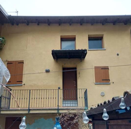 appartamento in vendita a Valbrona in zona Visino