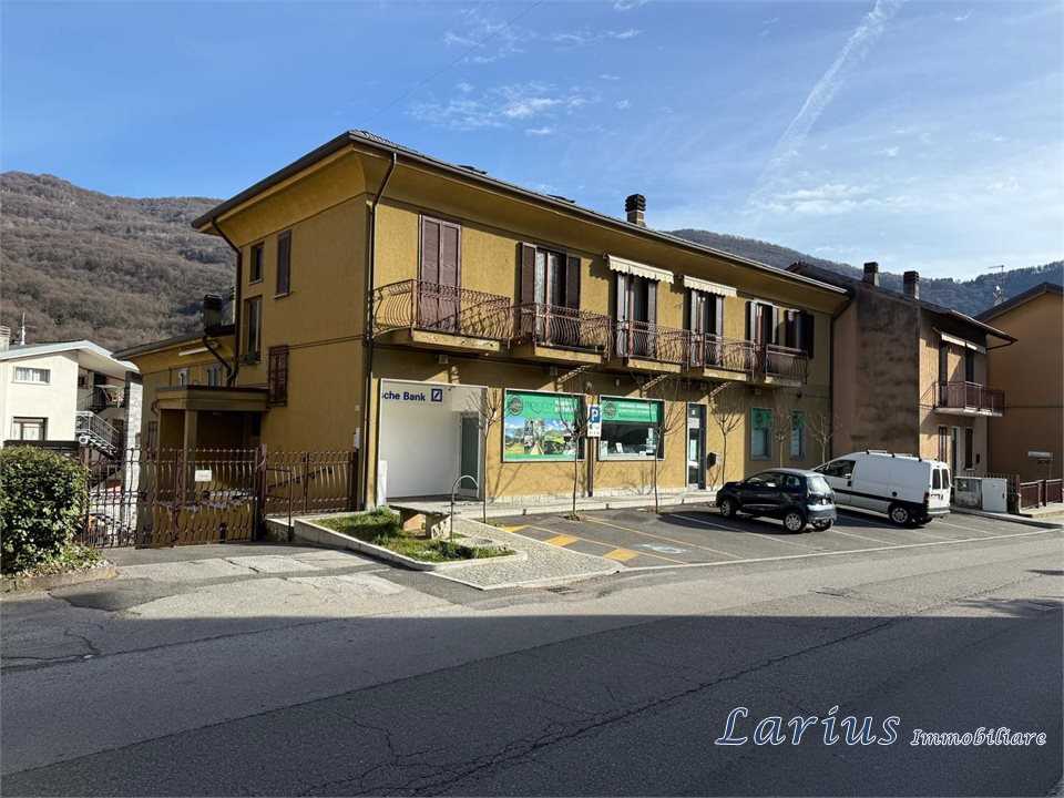 appartamento in vendita a Valbrona in zona Osigo