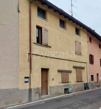 appartamento in vendita a Valbrona in zona Visino