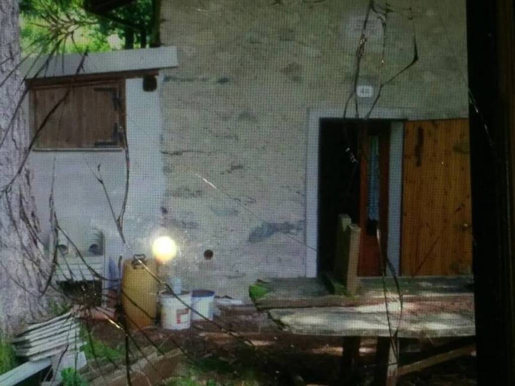casa indipendente in vendita a Valbrona in zona Osigo