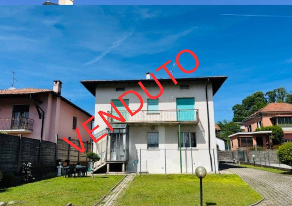 appartamento in vendita a Valmorea