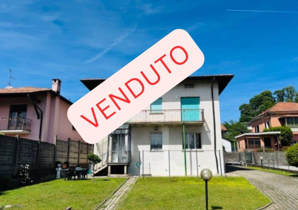 appartamento in vendita a Valmorea