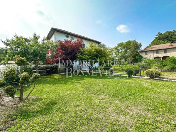 casa indipendente in vendita a Valmorea
