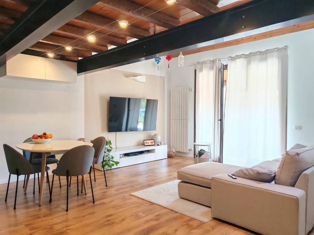 appartamento in vendita a Valmorea