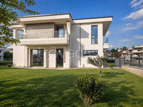 casa indipendente in vendita a Valmorea in zona Casanova Lanza