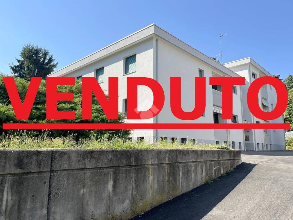 appartamento in vendita a Valmorea in zona Casanova Lanza