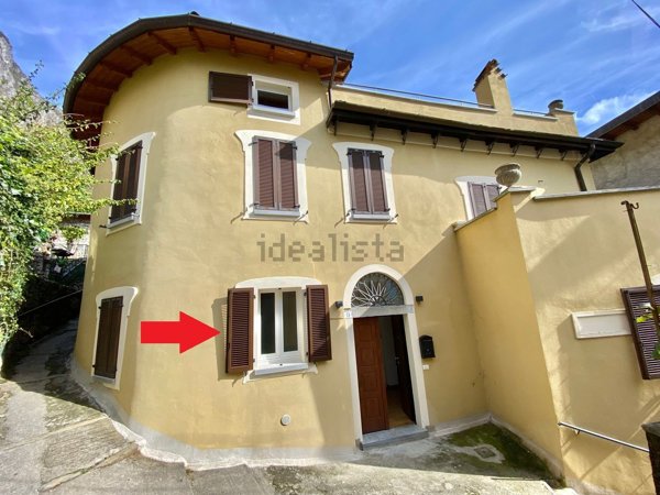appartamento in vendita a Valsolda in zona Cressogno