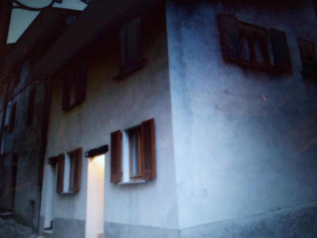 appartamento in vendita a Valsolda in zona Loggio