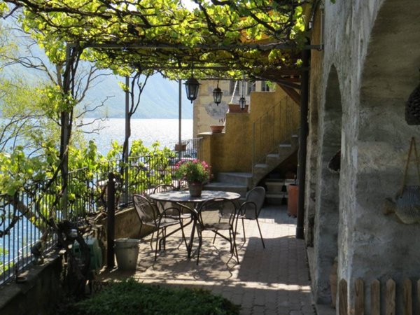 casa indipendente in vendita a Valsolda in zona San Mamete