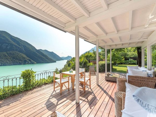 casa indipendente in vendita a Valsolda