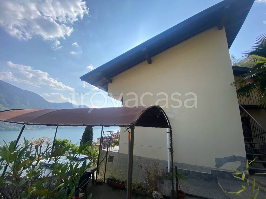 casa indipendente in vendita a Valsolda