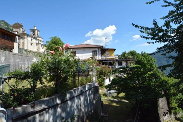 casa indipendente in vendita a Valsolda