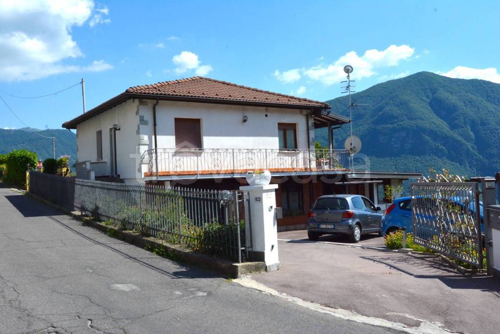 casa indipendente in vendita a Valsolda