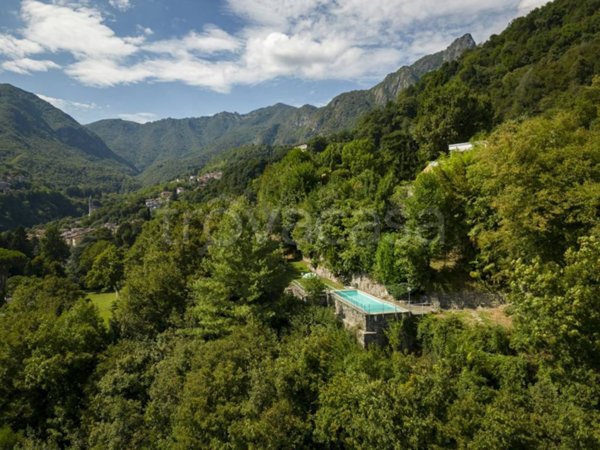 casa indipendente in vendita a Valsolda
