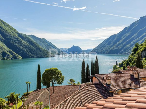 appartamento in vendita a Valsolda in zona Cressogno