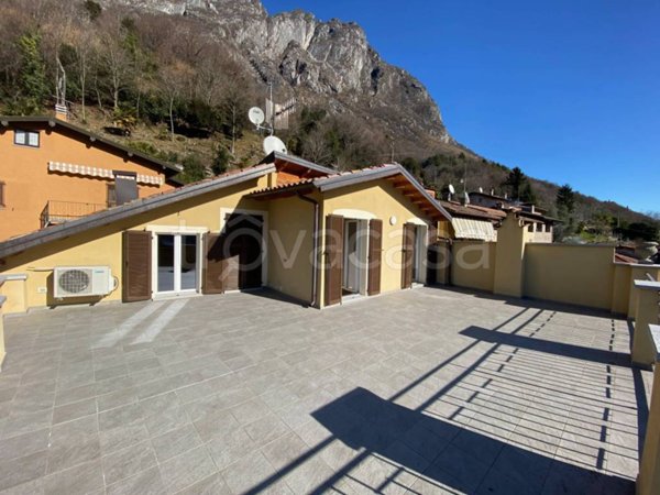appartamento in vendita a Valsolda in zona Cressogno