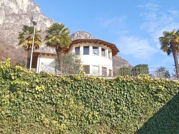 casa indipendente in vendita a Valsolda in zona San Mamete