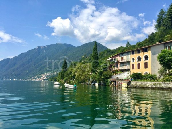 casa indipendente in vendita a Valsolda