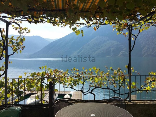 casa indipendente in vendita a Valsolda