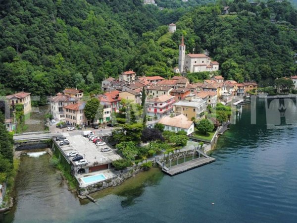 intera palazzina in vendita a Valsolda in zona San Mamete