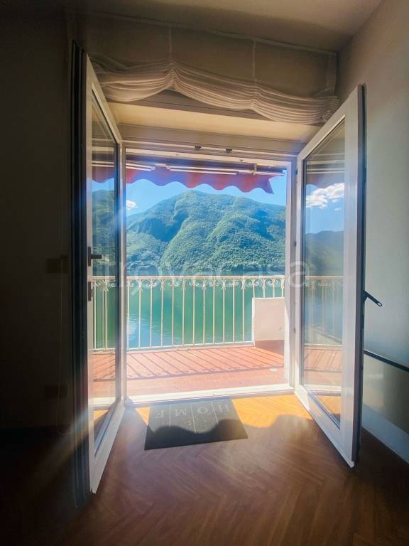 casa indipendente in vendita a Valsolda