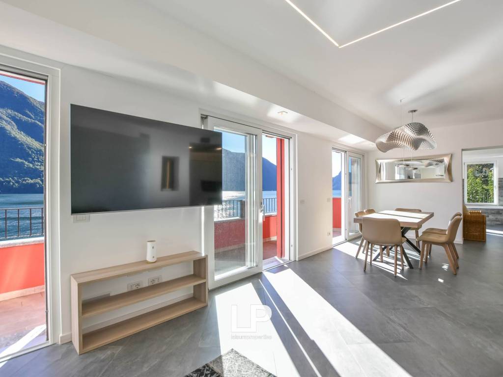 appartamento in vendita a Valsolda in zona Oria