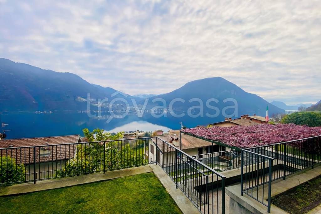 casa indipendente in vendita a Valsolda