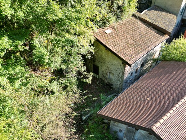 casale in vendita a Valsolda in zona San Mamete