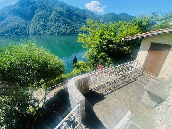 appartamento in vendita a Valsolda