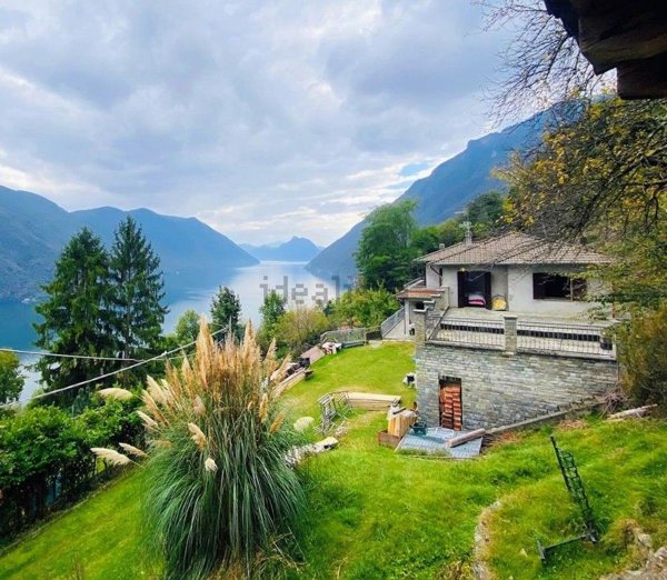 casa indipendente in vendita a Valsolda