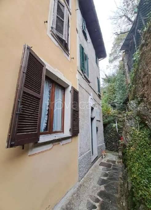 appartamento in vendita a Valsolda