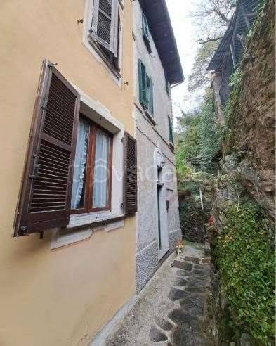 casa indipendente in vendita a Valsolda