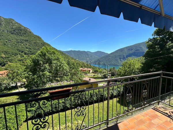 casa indipendente in vendita a Valsolda
