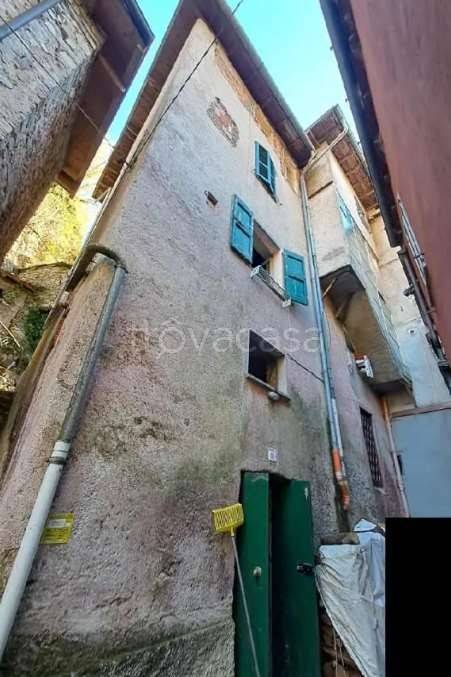 casa indipendente in vendita a Valsolda in zona San Mamete