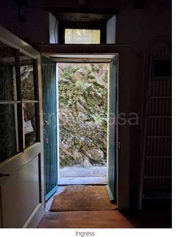 appartamento in vendita a Valsolda in zona San Mamete