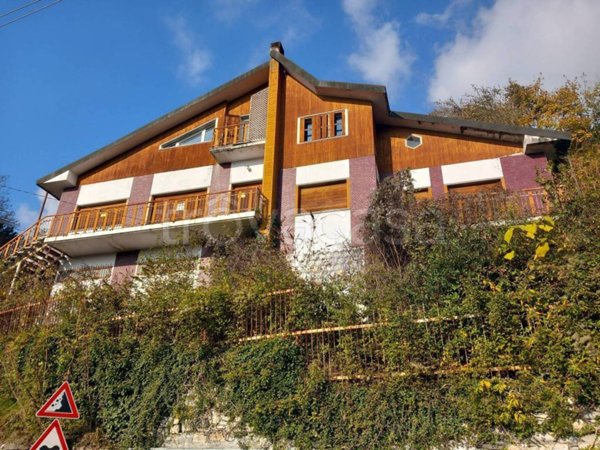 casa indipendente in vendita a Veleso