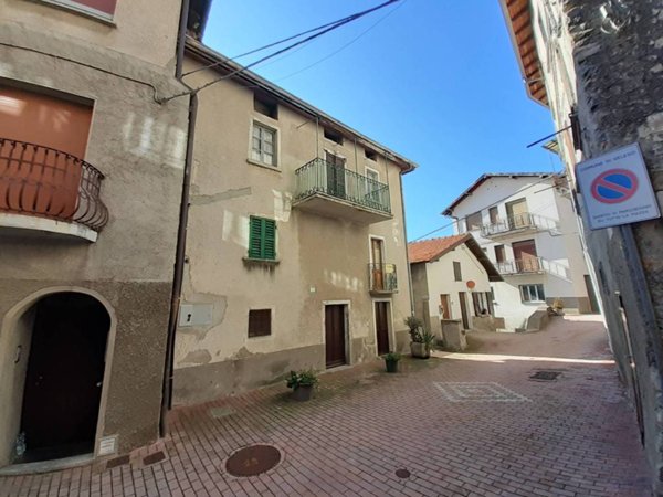 casa indipendente in vendita a Veleso