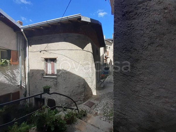 casa indipendente in vendita a Veleso in zona Erno
