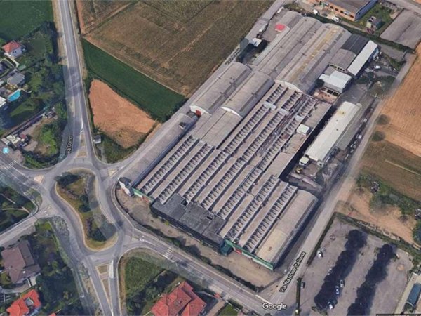 locale commerciale in vendita a Veniano