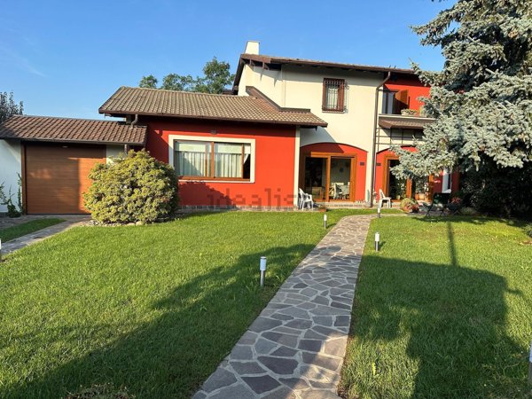 casa indipendente in vendita a Veniano