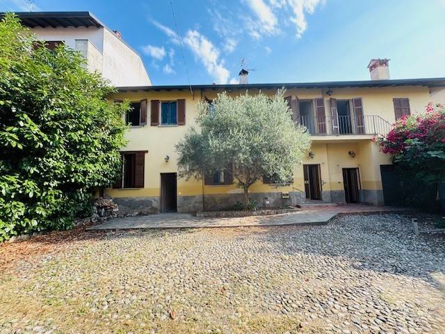 casa indipendente in vendita a Veniano