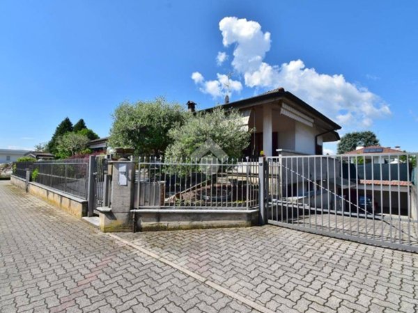 casa indipendente in vendita a Veniano