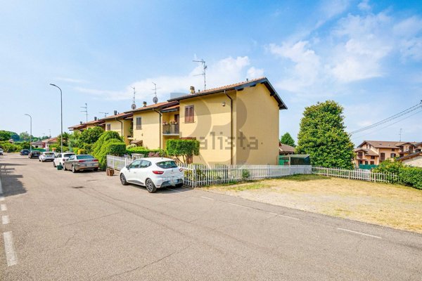 casa indipendente in vendita a Veniano