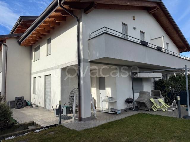 casa indipendente in vendita a Veniano