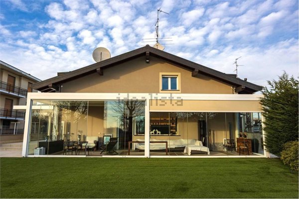 casa indipendente in vendita a Veniano