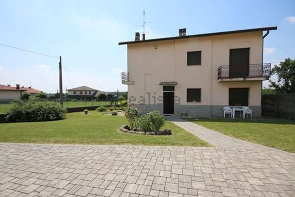 casa indipendente in vendita a Veniano
