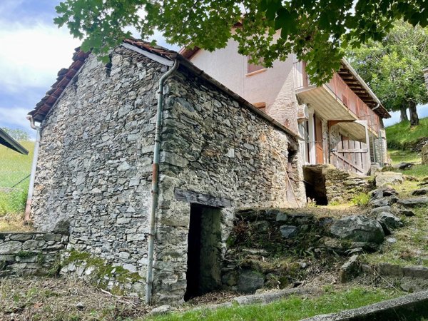 appartamento in vendita a Vercana