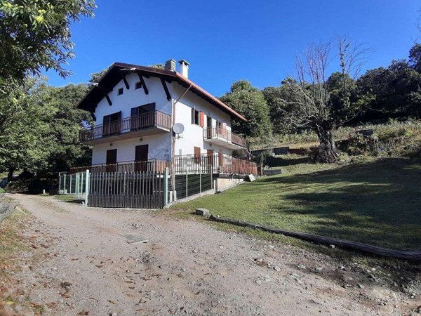 appartamento in vendita a Vercana in zona Càino