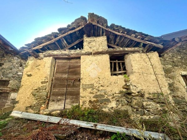 appartamento in vendita a Vercana in zona Càino